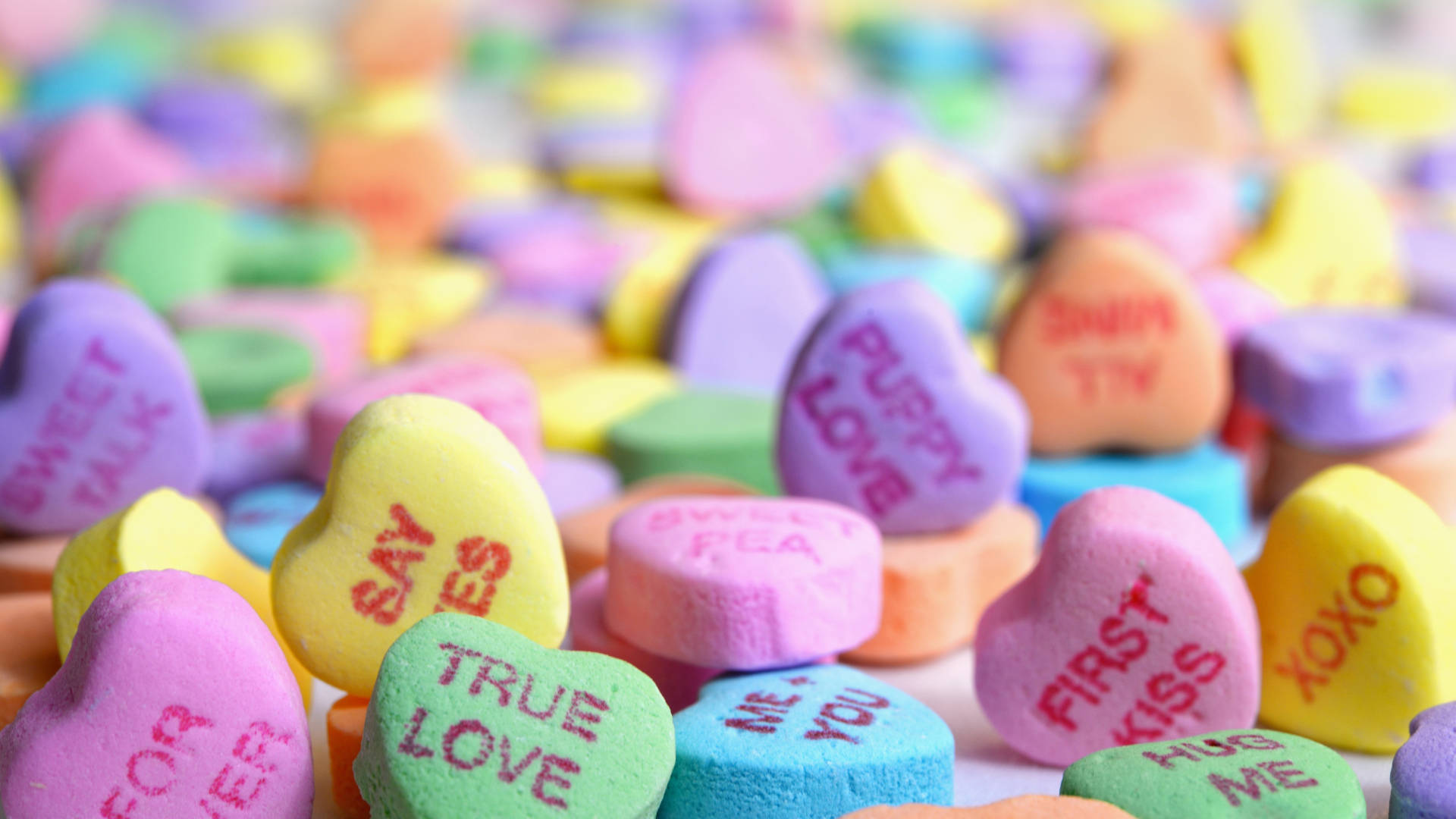 Süßigkeiten als günstiges Valentinstagsgeschenk